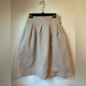 H&M Elegant Pink Women's Skirt Size 6 with Pockets and Textured Woven Pattern